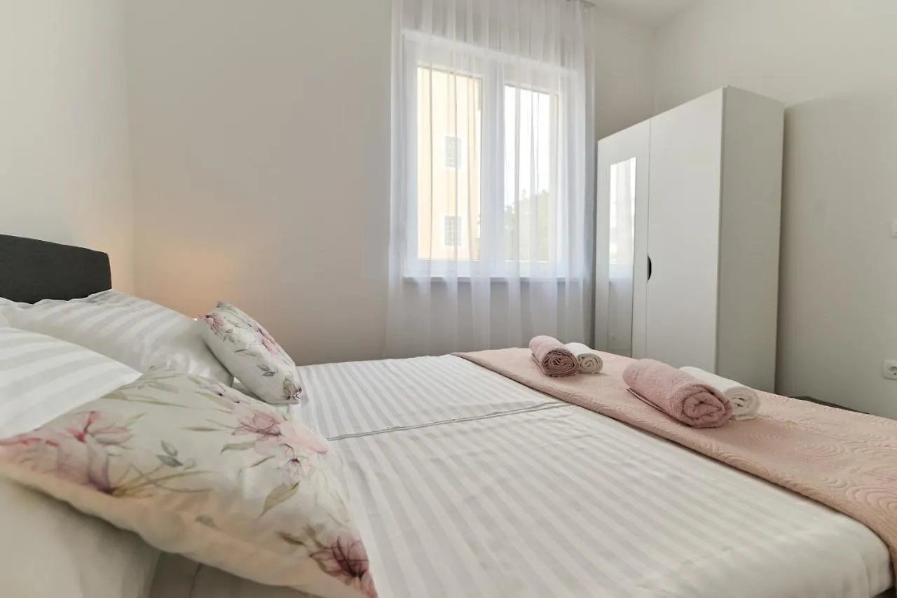 Apartmani Castrum Kaštela